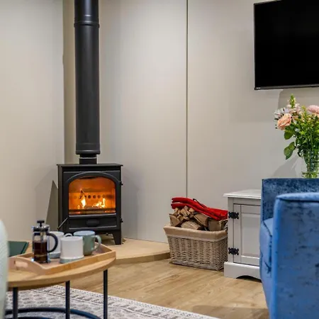 2 Bed In Oc-p34012